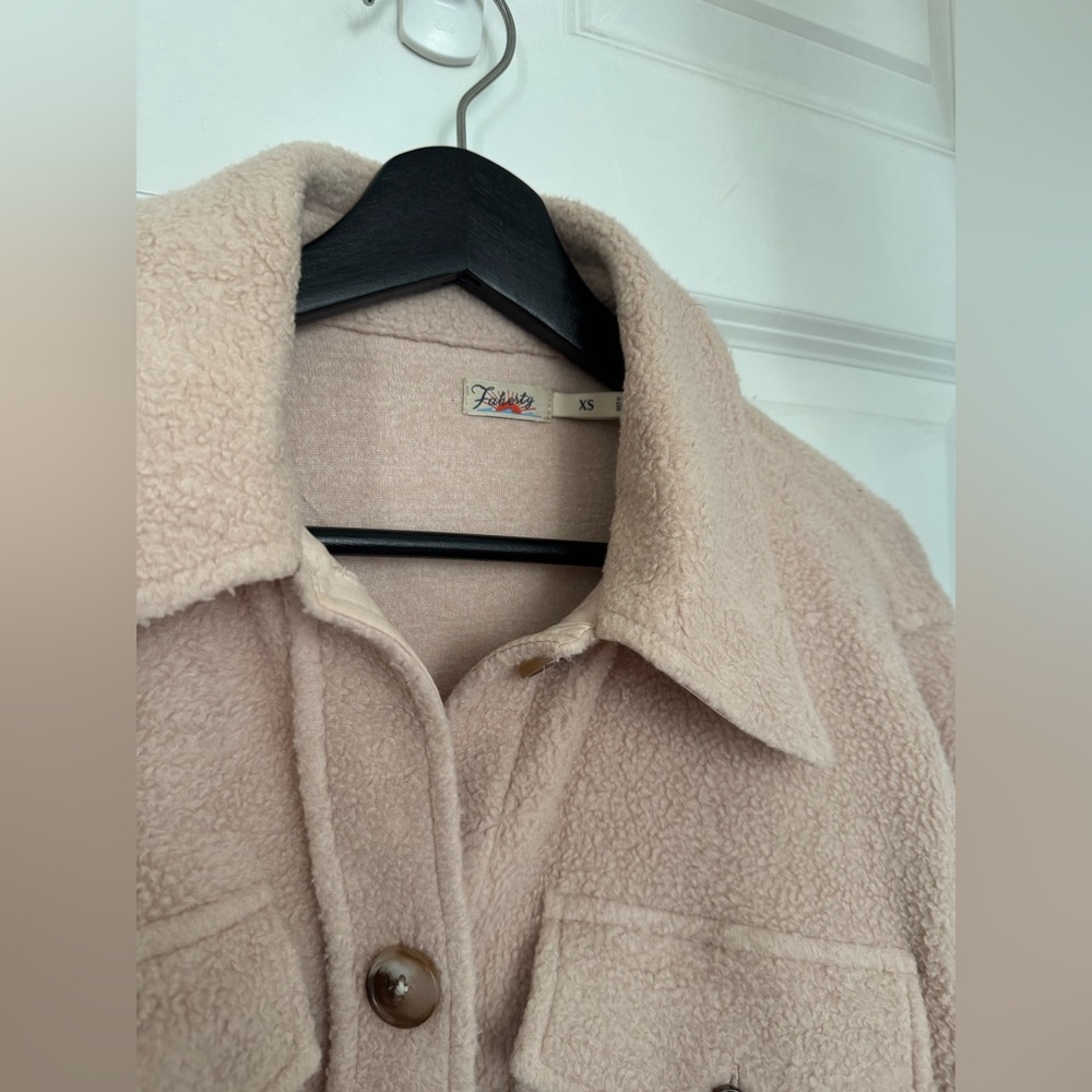 Faherty Holden High Pile Fleece Jacket in Peach Whip - Picture 5 of 10